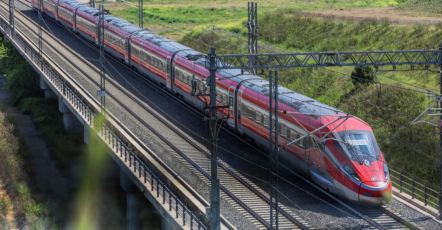 La nuova sfida dei treni Alta velocità collegare altre 10 città e 10 milioni di utenti 24+ La nuova sfida dei treni Alta velocità collegare altre 10 città e 10 milioni di utenti 24+